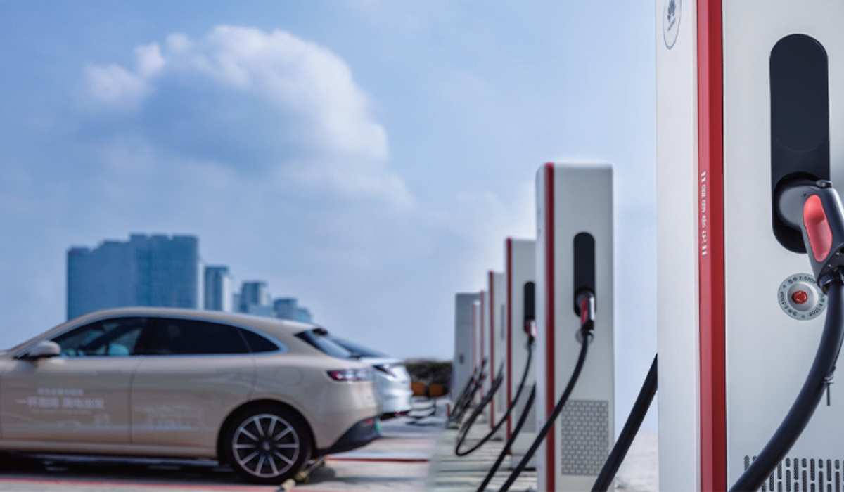 EV charging at commercial plaza in Islamabad